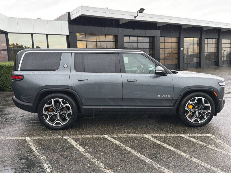 2022 Rivian R1S Launch Edition