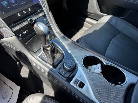 2015 Infiniti Q50