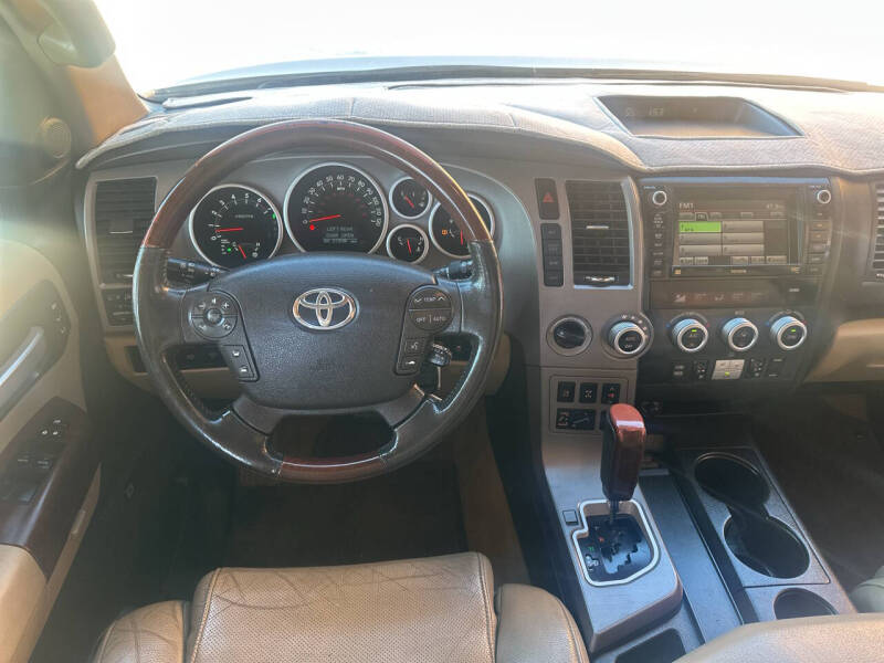 2011 Toyota Sequoia Platinum