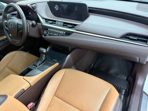 2019 Lexus ES 350