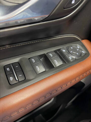 2023 GMC Yukon XL Denali Ultimate