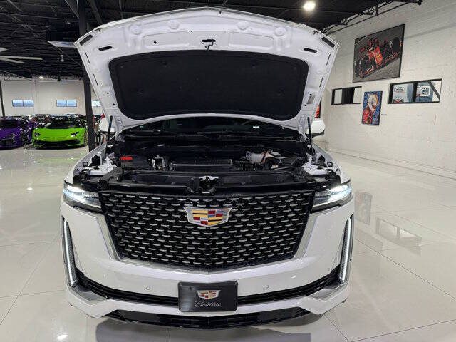 2024 Cadillac Escalade ESV Luxury