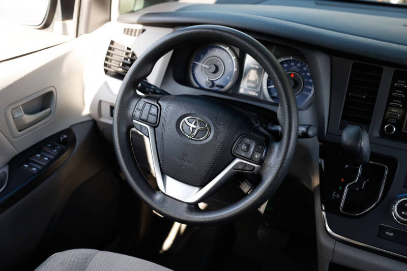 2019 Toyota Sienna L 7-Passenger