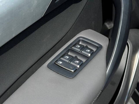 2025 VinFast VF8 Plus