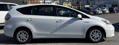 2012 Toyota Prius v Three