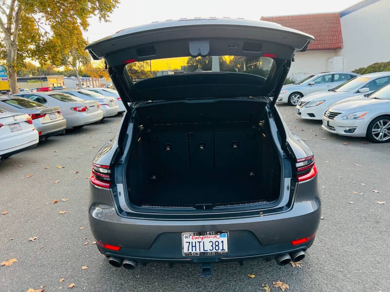 2015 Porsche Macan S