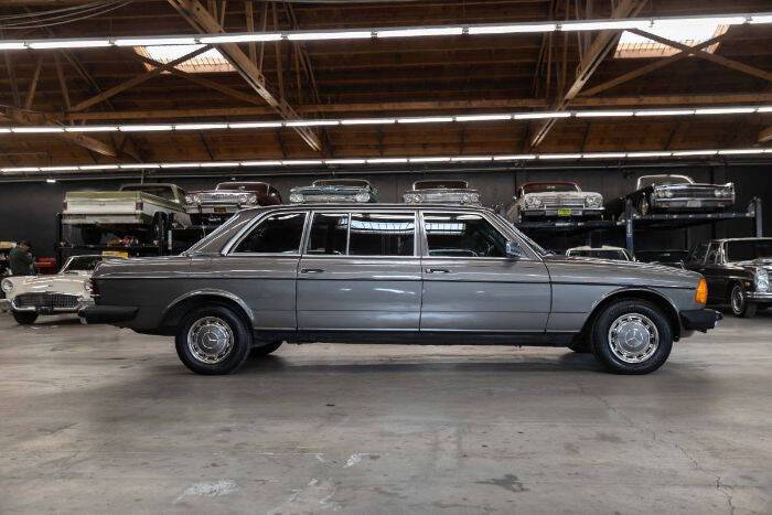 1984 Mercedes-Benz 300-Class