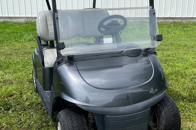 2019 E-Z-GO RXV