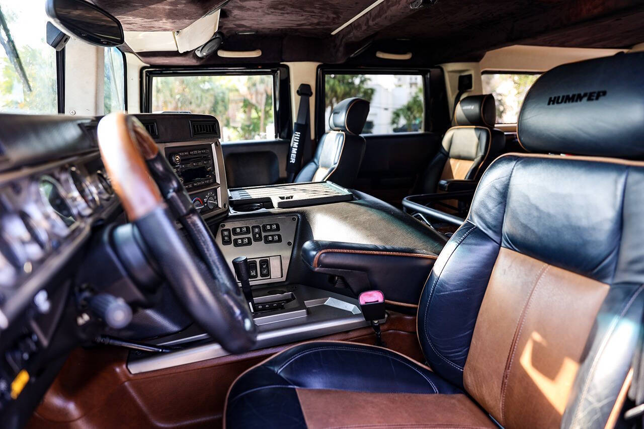 2004 HUMMER H1 80