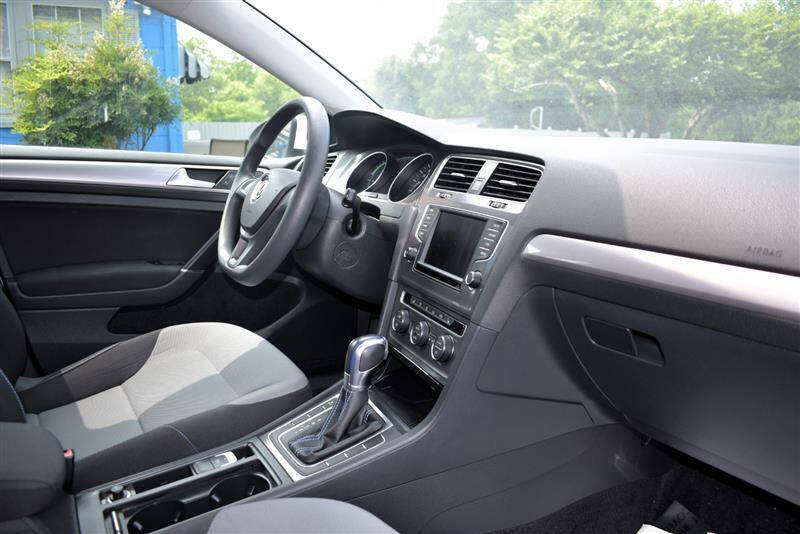 2016 Volkswagen e-Golf SE