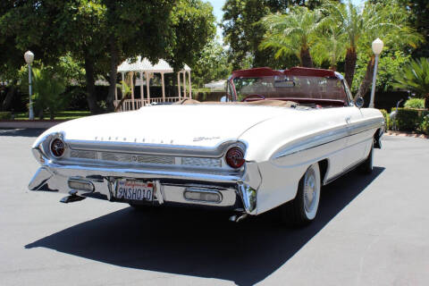 1961 Oldsmobile Starfire