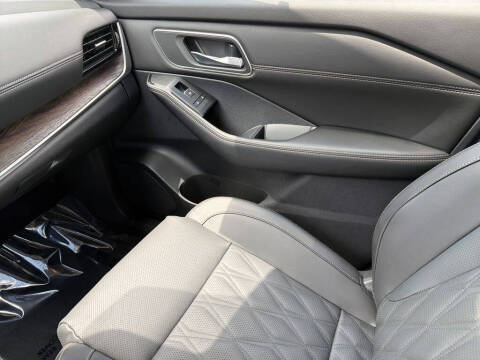 2024 Nissan Rogue Platinum