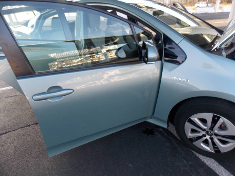 2017 Toyota Prius Three