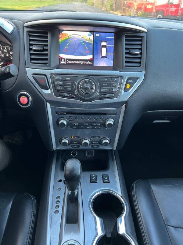 2018 Nissan Pathfinder SL