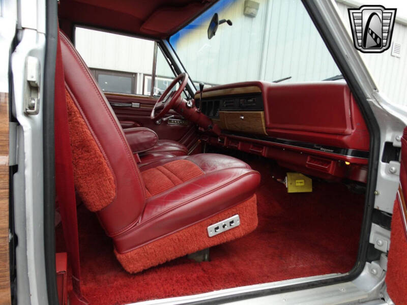 1986 Jeep Grand Wagoneer