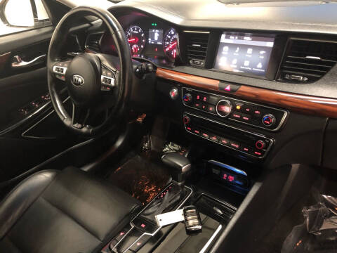 2017 Kia Cadenza Premium