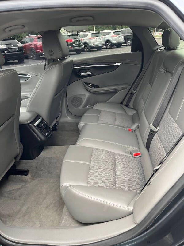 2018 Chevrolet Impala 1LT - Photo 11