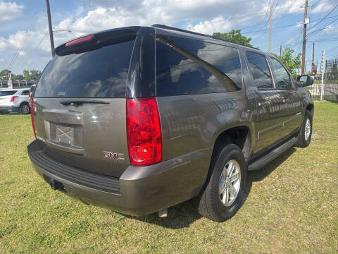 2011 GMC Yukon XL SLE
