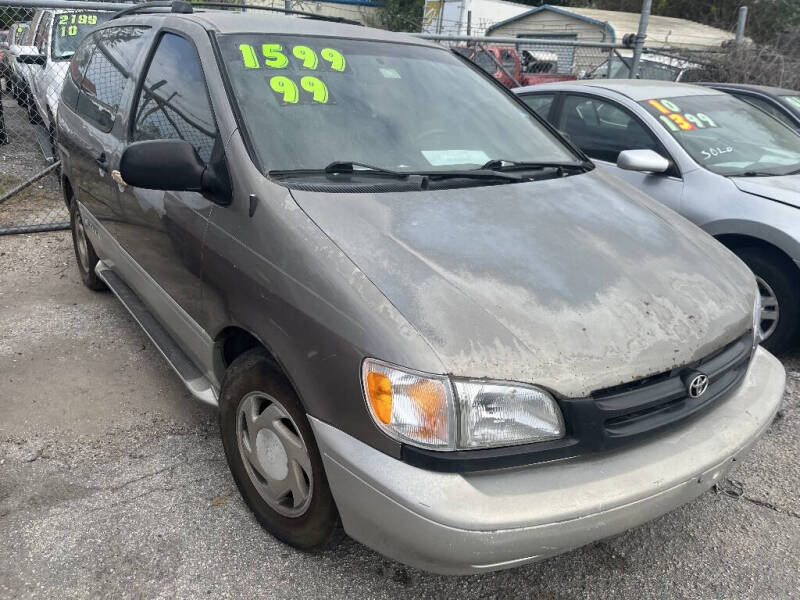 1999 Toyota Sienna