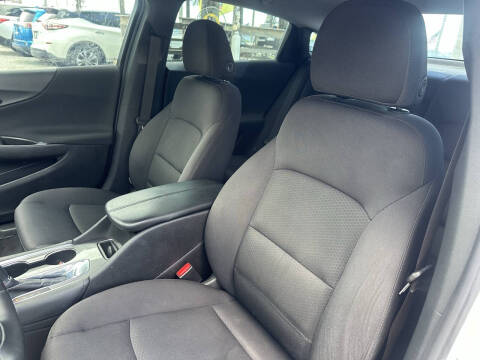 2017 Chevrolet Malibu LT