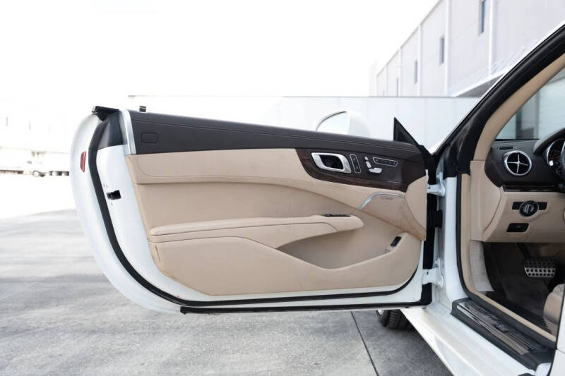 2017 Mercedes-Benz SL-Class