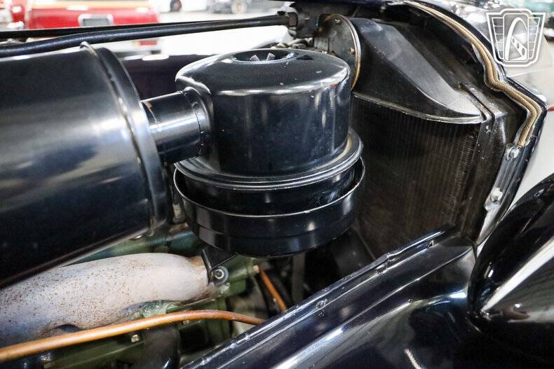 1938 Packard Super Eight
