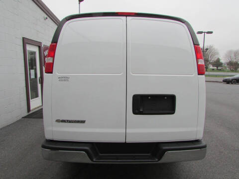 2022 Chevrolet Express 2500