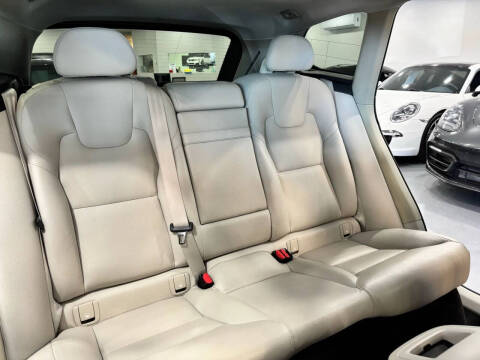 2019 Volvo XC60 T5 Momentum