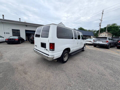 2012 Ford E-Series E-350 SD XLT