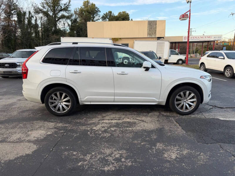 2017 Volvo XC90 T6 Momentum