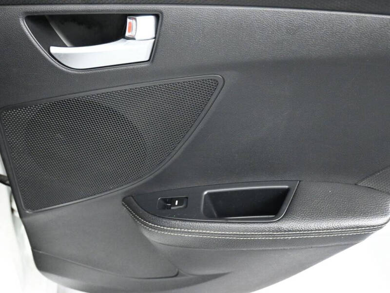 2013 Hyundai Veloster Turbo