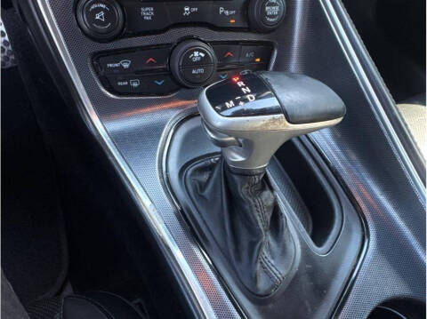 2015 Dodge Challenger SXT Plus