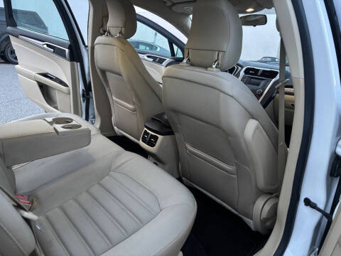 2014 Ford Fusion Hybrid SE