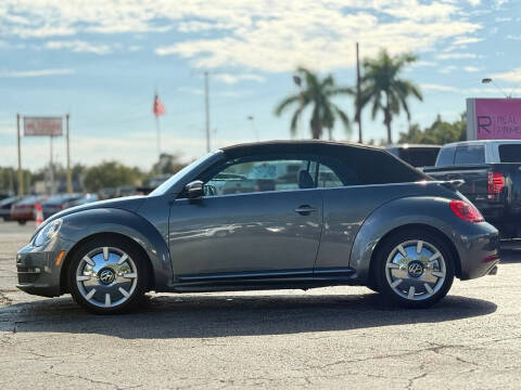 2013 Volkswagen Beetle Convertible 2.5L PZEV