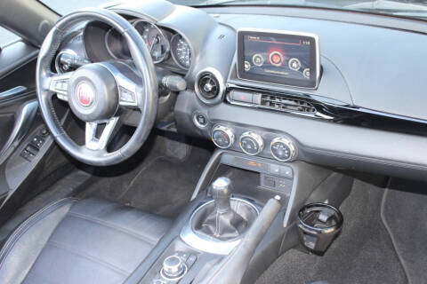 2017 FIAT 124 Spider Lusso