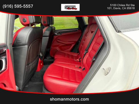 2015 Porsche Macan S