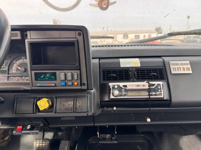 2002 Chevrolet C7500
