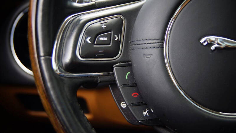 2016 Jaguar XJL Portfolio