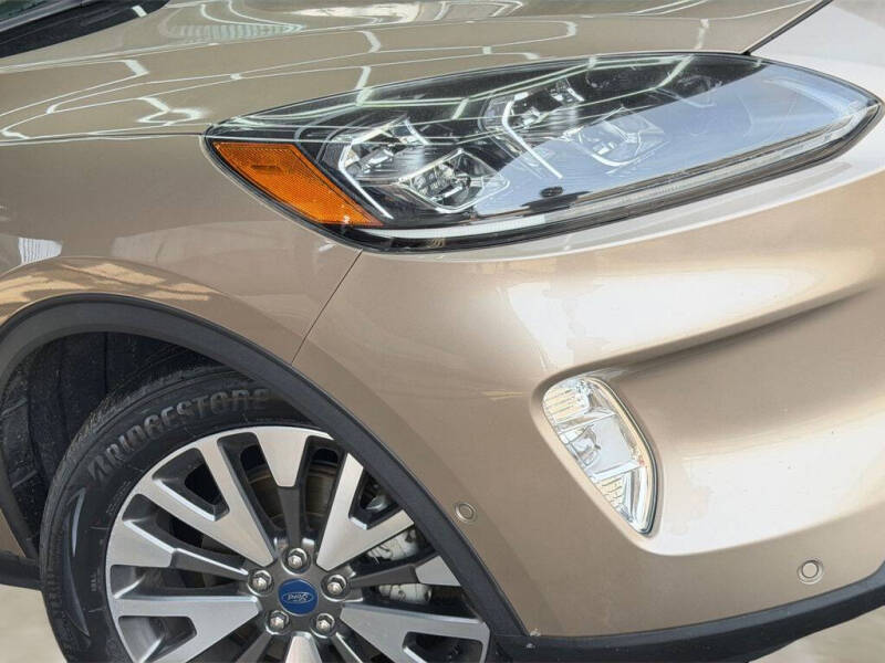 2020 Ford Escape Titanium