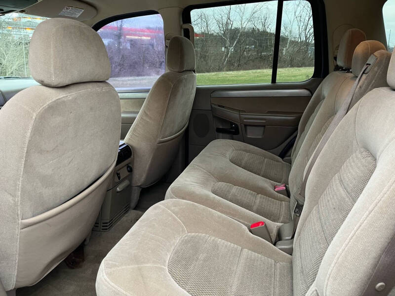 2004 Ford Explorer XLT