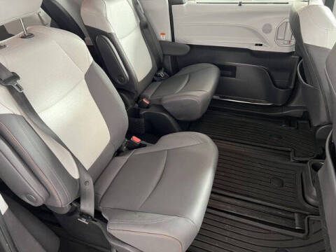 2022 Toyota Sienna XSE 7-Passenger