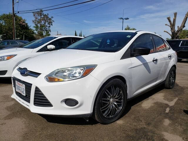 2012 Ford Focus S S 4dr Sedan 2