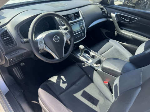 2016 Nissan Altima 2.5 SR