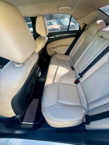 2019 Chrysler 300 Touring