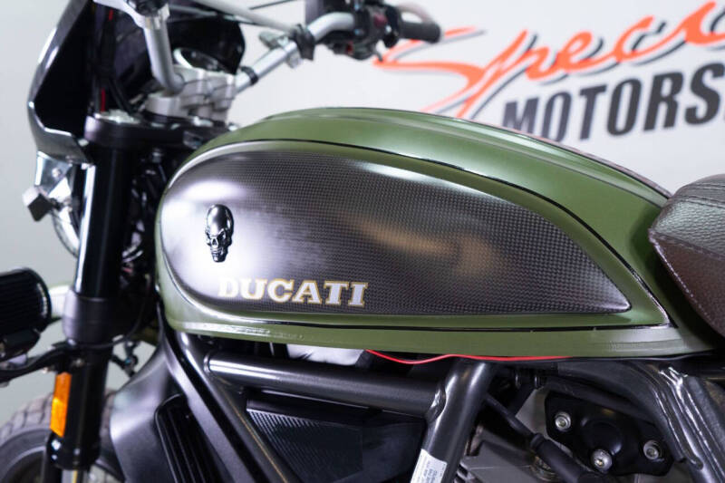 2016 Ducati Scrambler Urban Motard