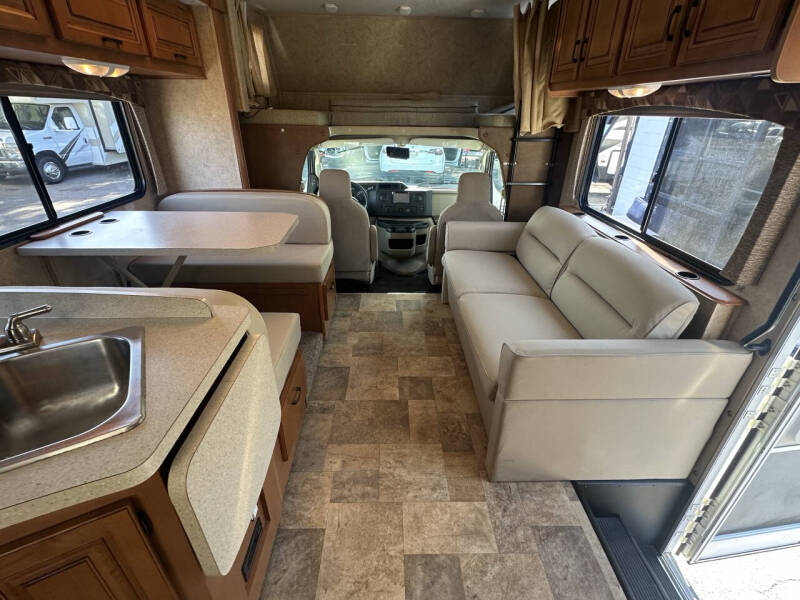 2013 Forest River SUNSEEKER 3050S