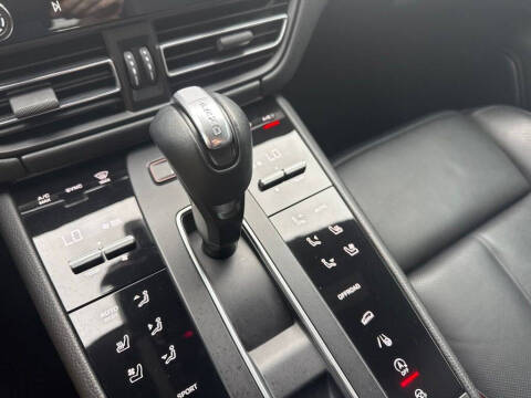 2022 Porsche Macan