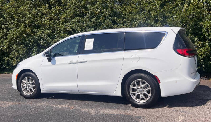 2024 Chrysler Pacifica Touring L