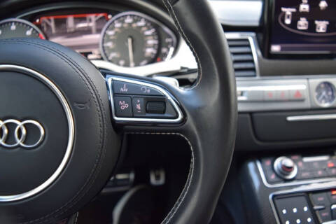 2015 Audi S8 4.0T quattro