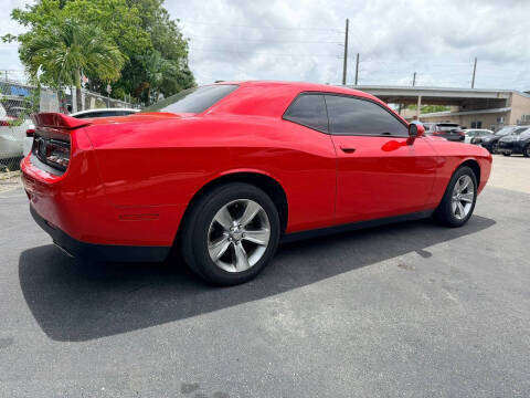 2021 Dodge Challenger SXT